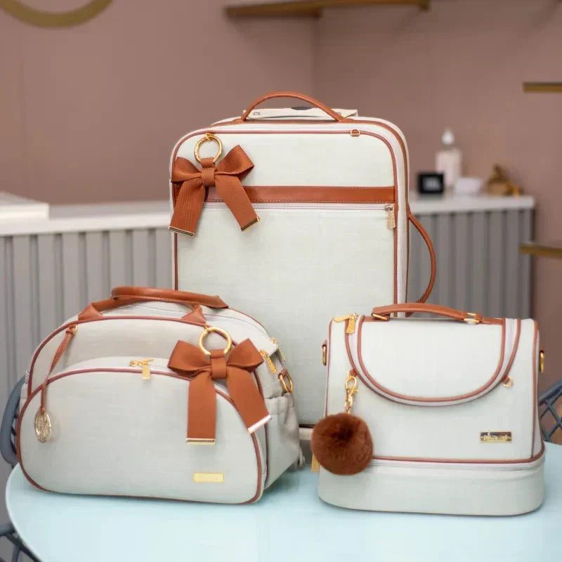 Kit Maternidade - Linho Bege com Detalhes em Couro Caramelo